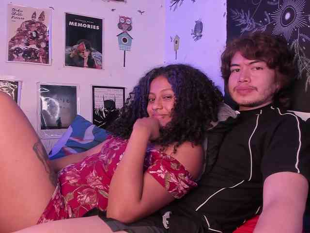 HotHoneyChile webcam