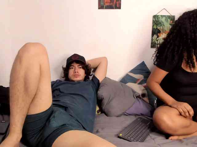 HotHoneyChile webcam