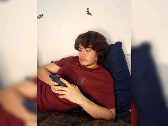 HotHoneyChile webcam