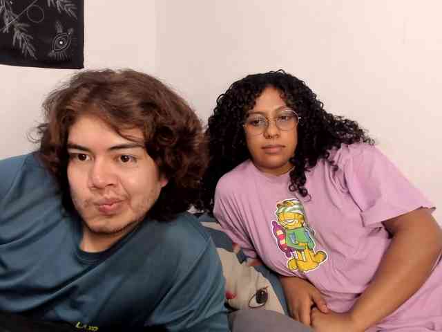 HotHoneyChile webcam