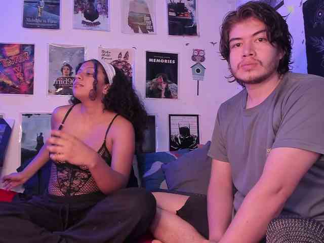 HotHoneyChile webcam
