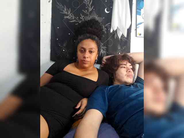 HotHoneyChile webcam