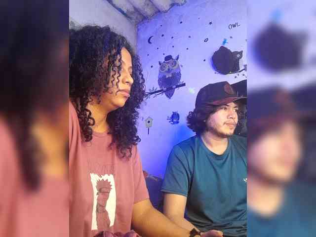 HotHoneyChile webcam