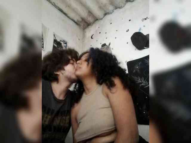 HotHoneyChile webcam