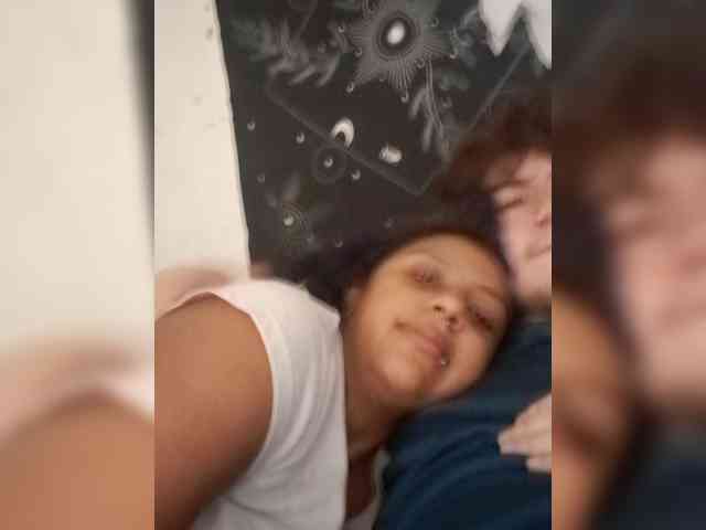 HotHoneyChile webcam