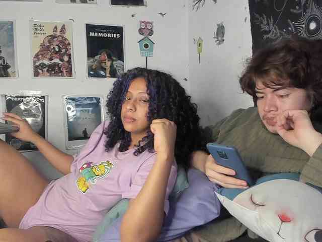 HotHoneyChile webcam