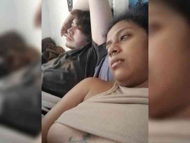 HotHoneyChile webcam