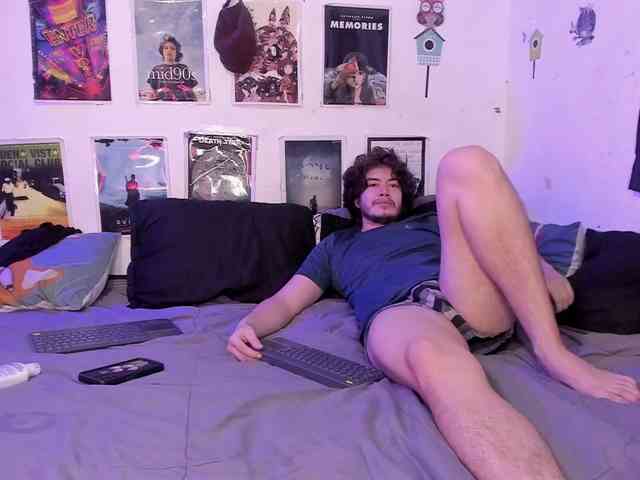 HotHoneyChile webcam