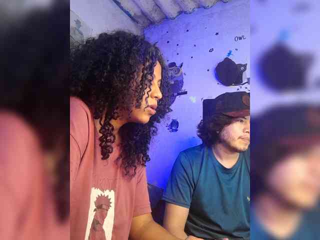 HotHoneyChile webcam