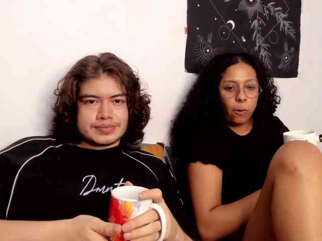 HotHoneyChile webcam