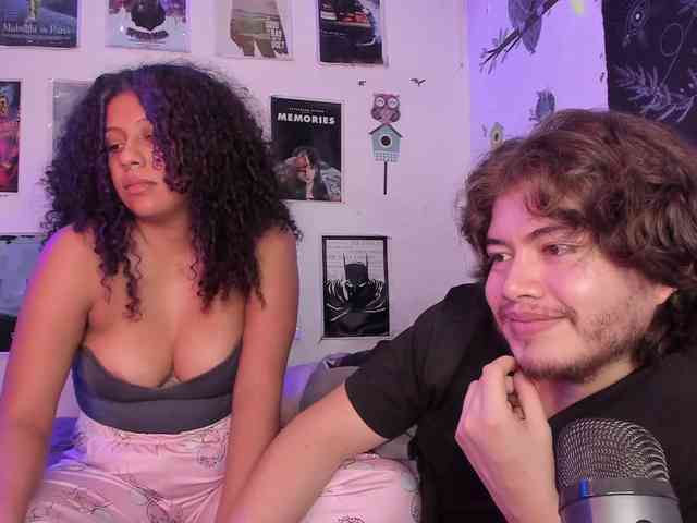 HotHoneyChile webcam