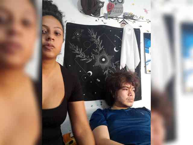 HotHoneyChile webcam