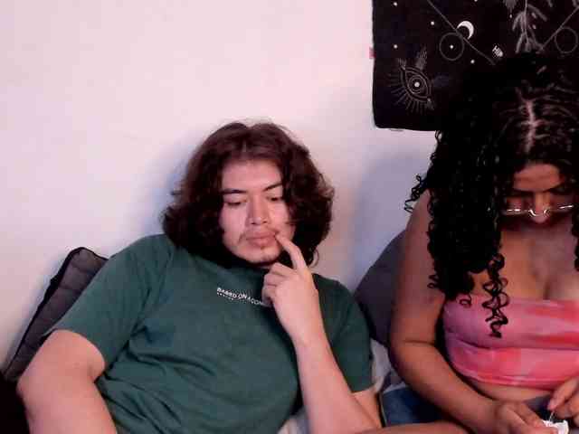 HotHoneyChile webcam