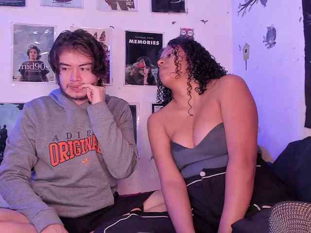 HotHoneyChile webcam