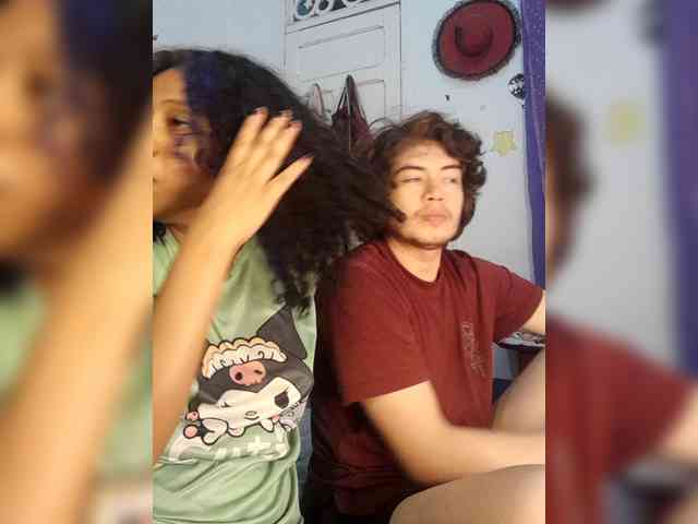 HotHoneyChile webcam