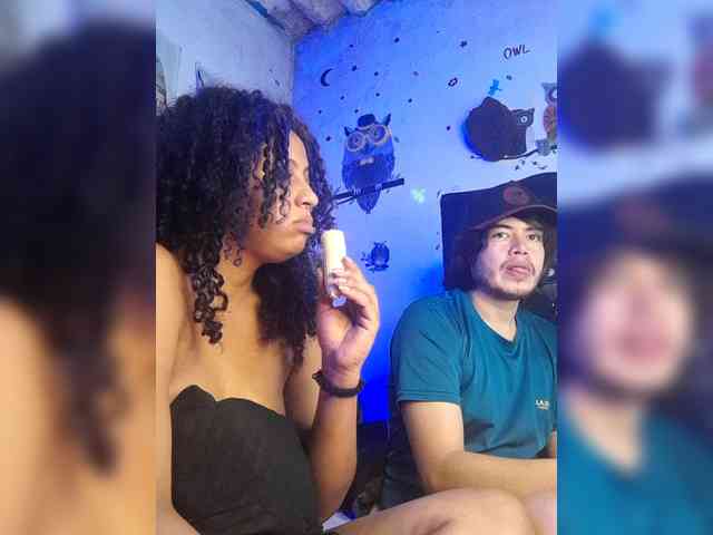 HotHoneyChile webcam