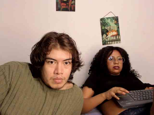 HotHoneyChile webcam
