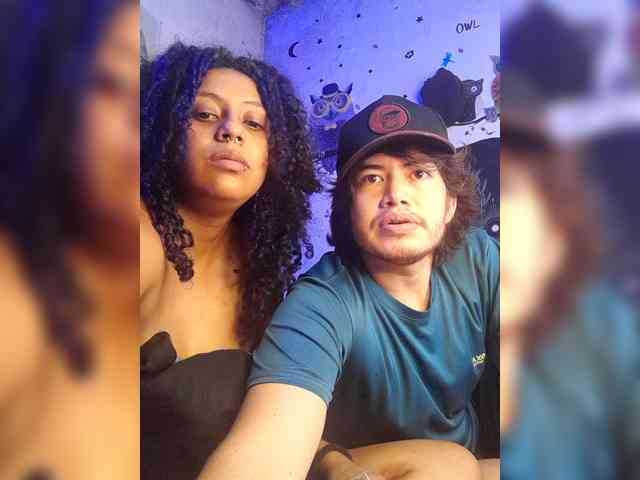 HotHoneyChile webcam