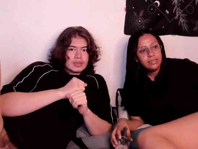 hothoneychile's live room