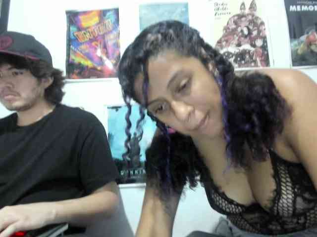 HotHoneyChile webcam