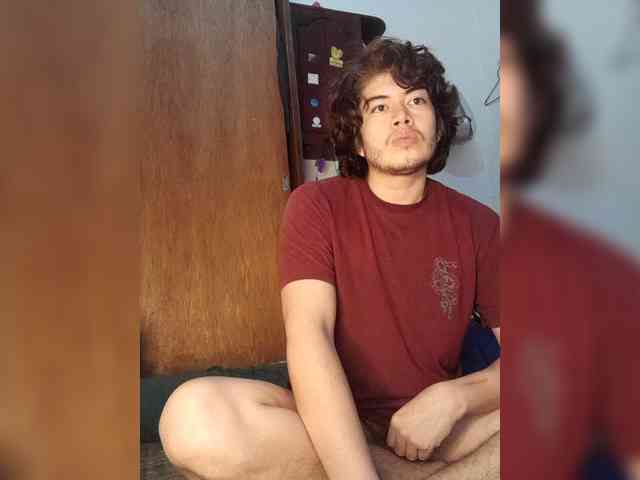 HotHoneyChile webcam