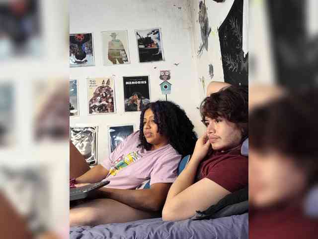 HotHoneyChile webcam