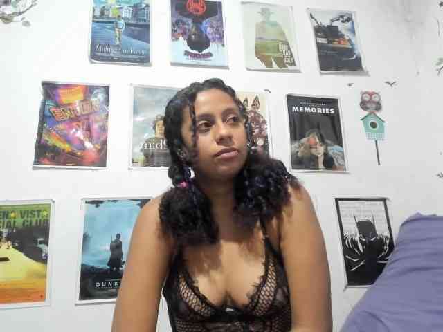 HotHoneyChile webcam