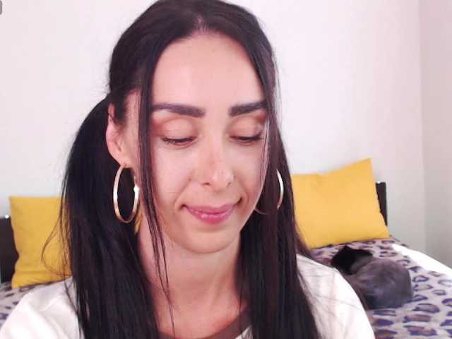 ValeriaFoxx live cam on BongaCams