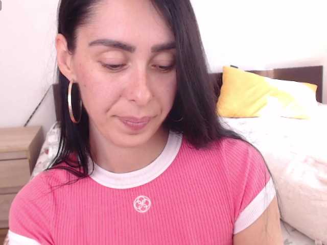 ValeriaFoxx live cam on BongaCams