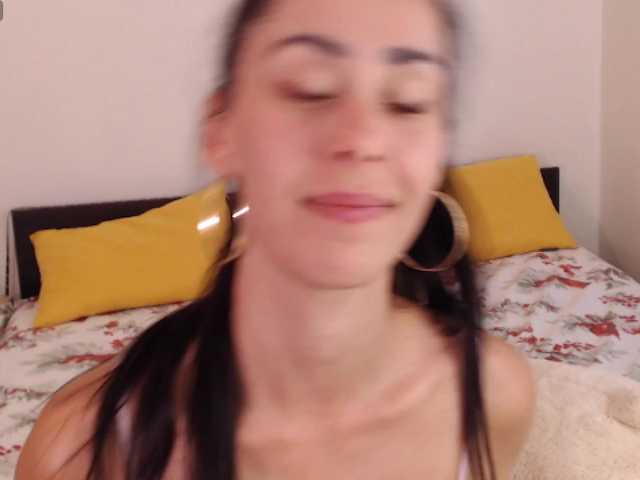 ValeriaFoxx live cam on BongaCams
