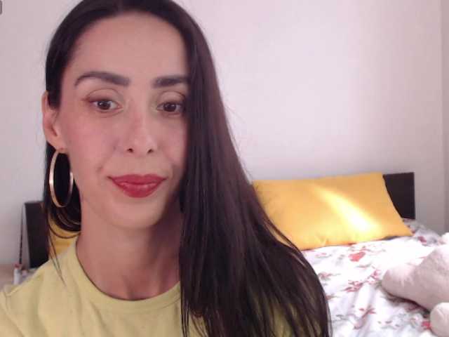 ValeriaFoxx live cam on BongaCams
