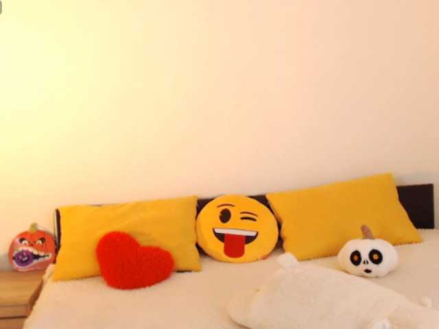 ValeriaFoxx live cam on BongaCams