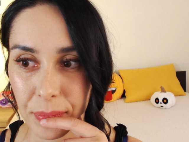 ValeriaFoxx live cam on BongaCams