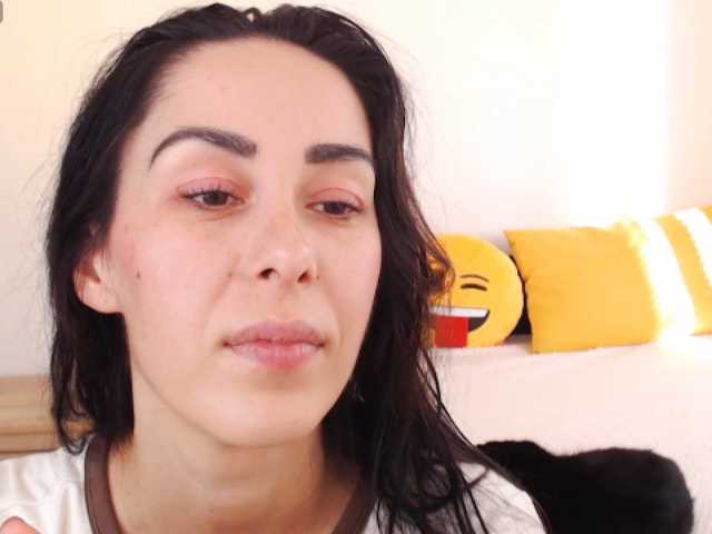 ValeriaFoxx live cam on BongaCams