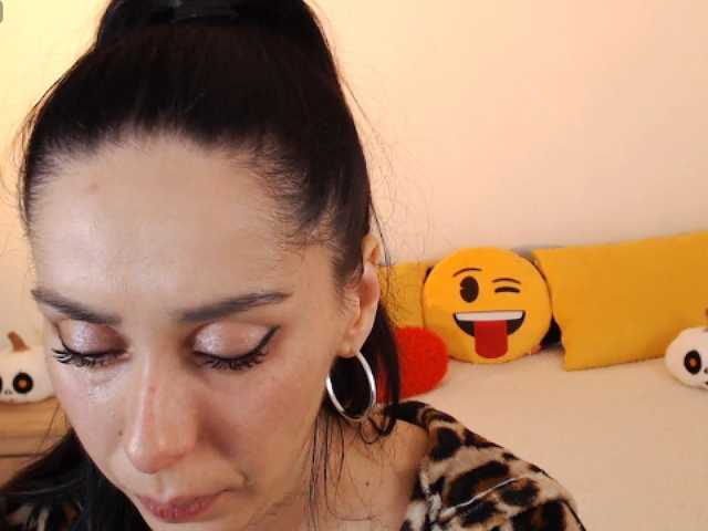 ValeriaFoxx live cam on BongaCams