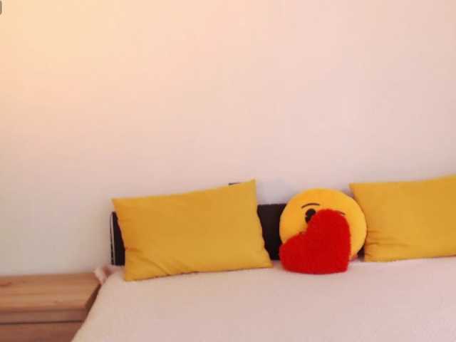 ValeriaFoxx live cam on BongaCams