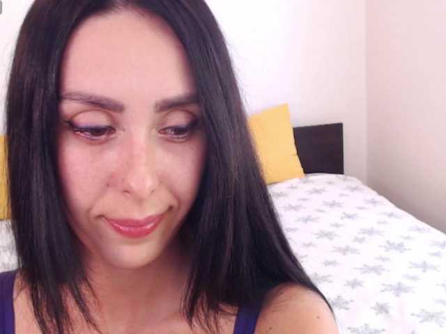 ValeriaFoxx live cam on BongaCams