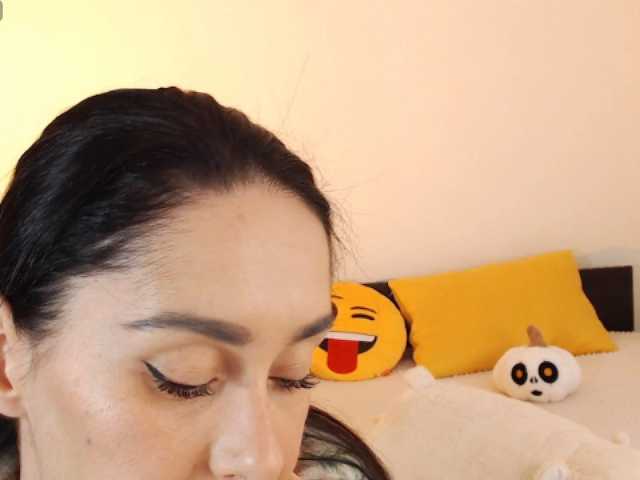 ValeriaFoxx live cam on BongaCams