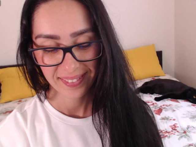 ValeriaFoxx live cam on BongaCams