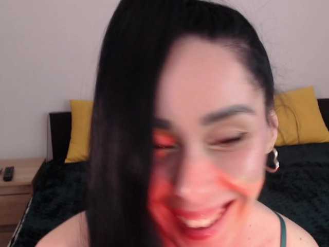 ValeriaFoxx's BongaCams show and profile