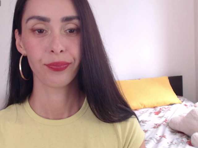 ValeriaFoxx live cam on BongaCams