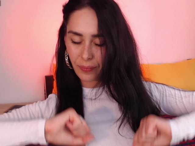 ValeriaFoxx live cam on BongaCams