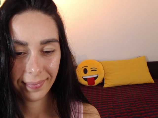 ValeriaFoxx live cam on BongaCams