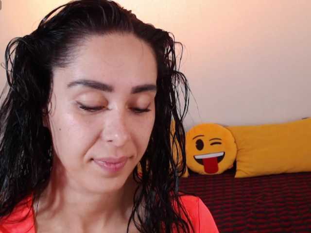 ValeriaFoxx live cam on BongaCams