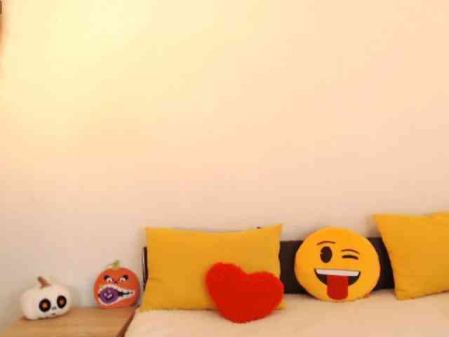 ValeriaFoxx webcam