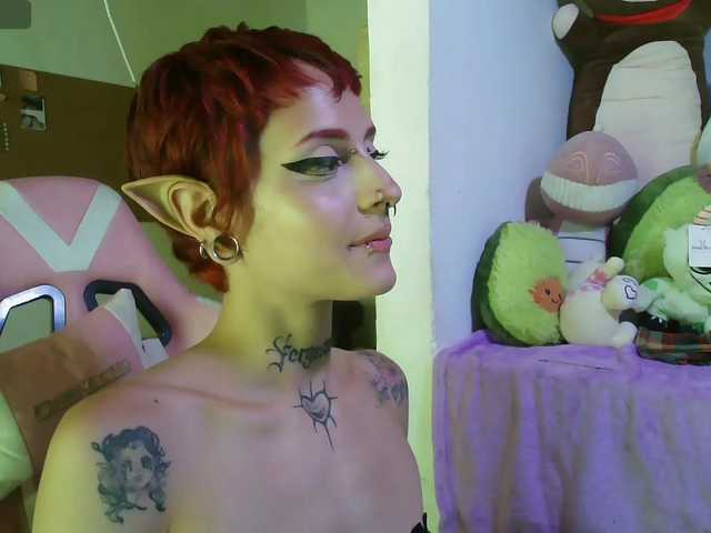 AlinaSvetlana's BongaCams show and profile