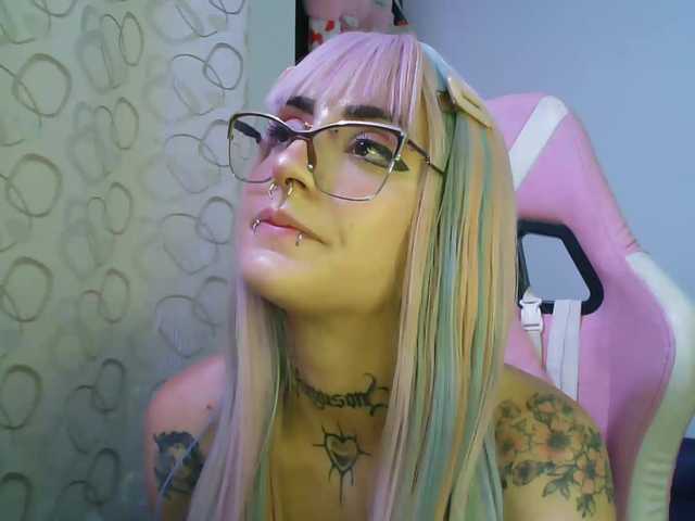 AlinaSvetlana live cam on BongaCams