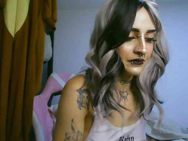AlinaSvetlana webcam