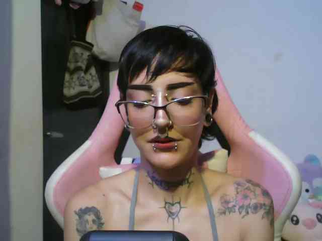 AlinaSvetlana webcam