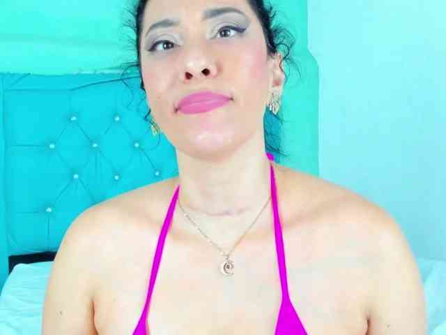 PriscilaSmiith25 webcam